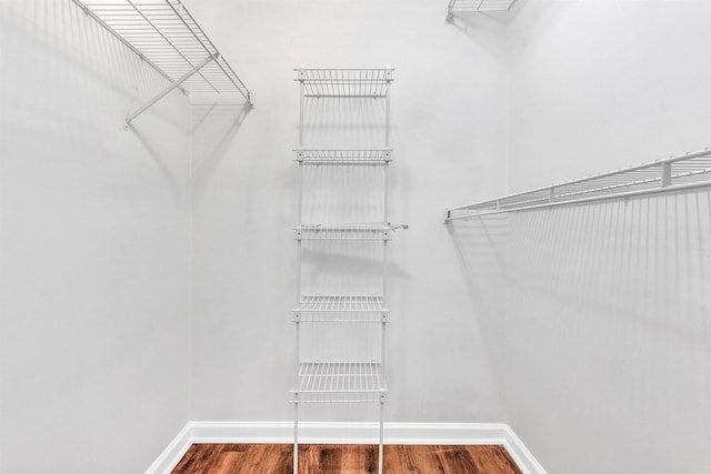 2568 Parkview Dr, Memphis, TN 38128 - spacious closet featuring wood finished floors
