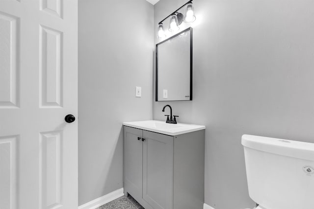 2568 Parkview Dr, Memphis, TN 38128 - half bath with baseboards, toilet, and vanity