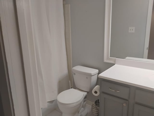 855 Creekside St Unit 303, Memphis, TN 38117 - full bath featuring vanity, toilet, and a shower with shower curtain