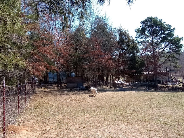 490 Early Bird Ln, Savannah, TN 38372 - view of yard with fence