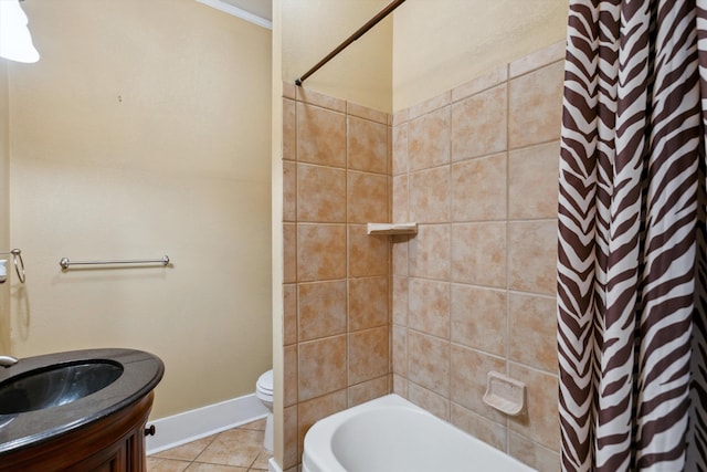 full bathroom featuring shower / tub combo, tile patterned floors, baseboards, toilet, and ornamental molding