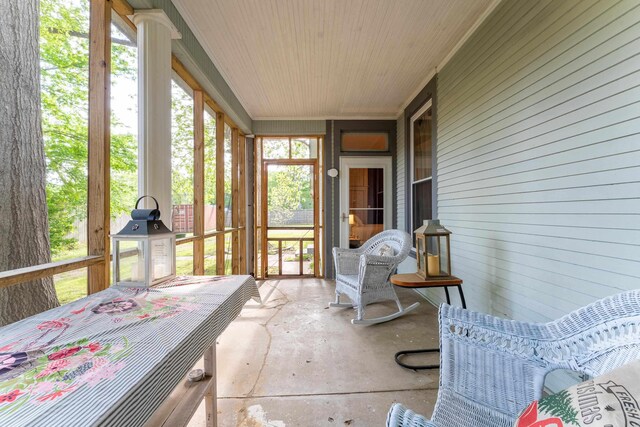 171 White St, Savannah, TN 38372 - view of sunroom