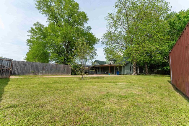 171 White St, Savannah, TN 38372 - view of yard with a fenced backyard