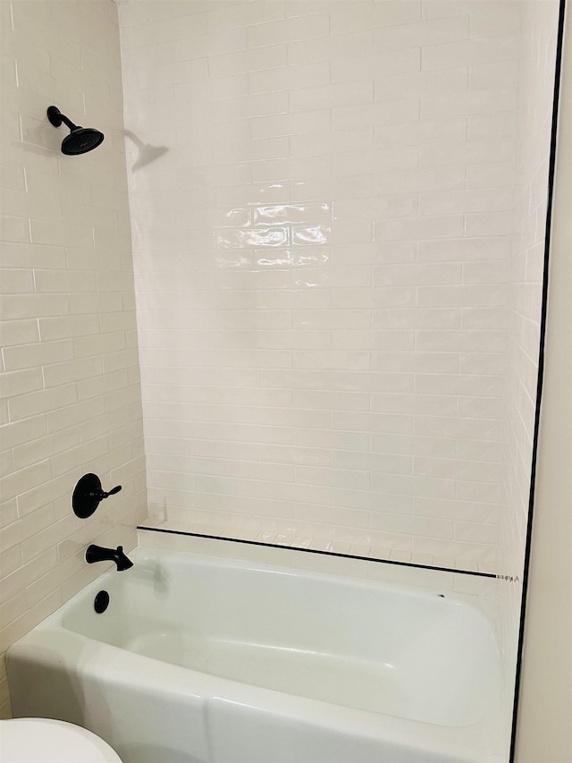 424 Tipton St S, Munford, TN 38058 - full bath featuring bathtub / shower combination and toilet