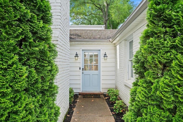 view of property entrance