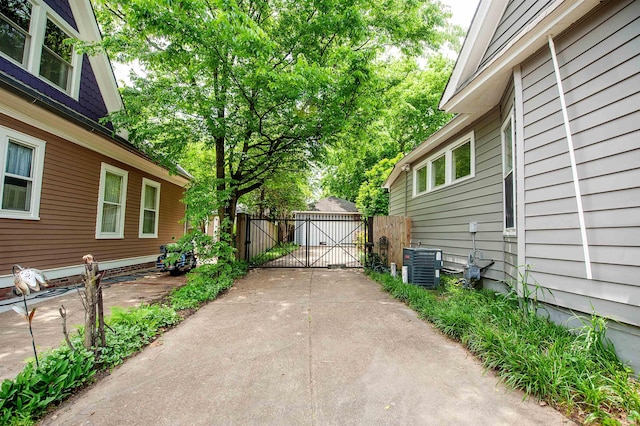 2009 Linden Ave, Memphis, TN 38104 - exterior space with a gate and central AC