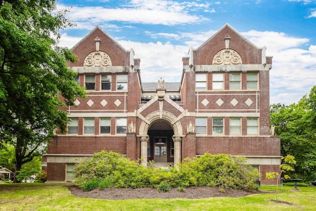 view of building exterior