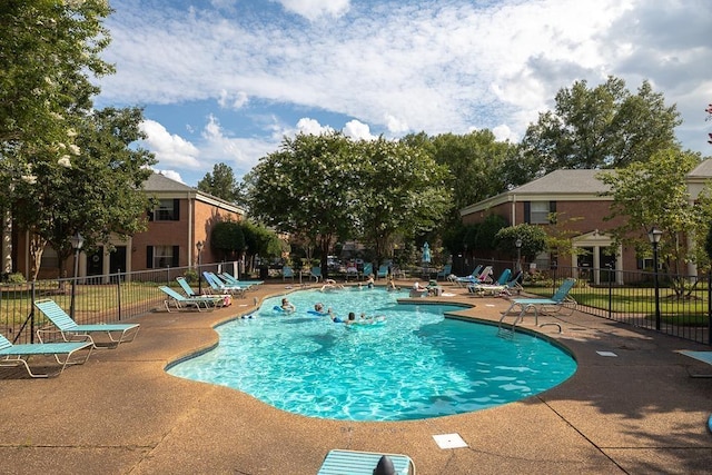 5676 Quince Rd Unit 7, Memphis, TN 38119 - pool with a patio area and fence