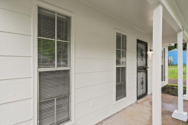view of patio / terrace featuring covered porch
