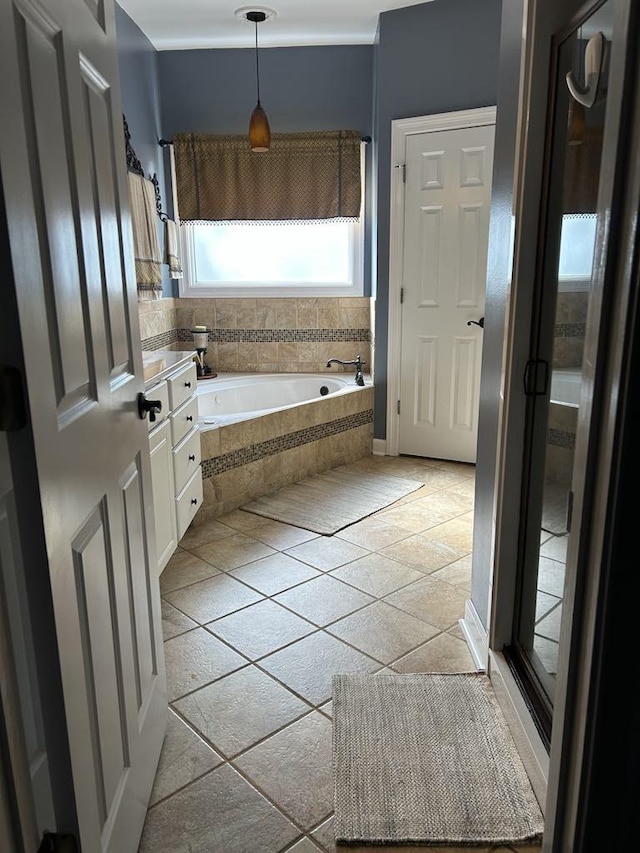 732 Catesby Cv, Collierville, TN 38017 - full bath featuring a garden tub and tile patterned floors