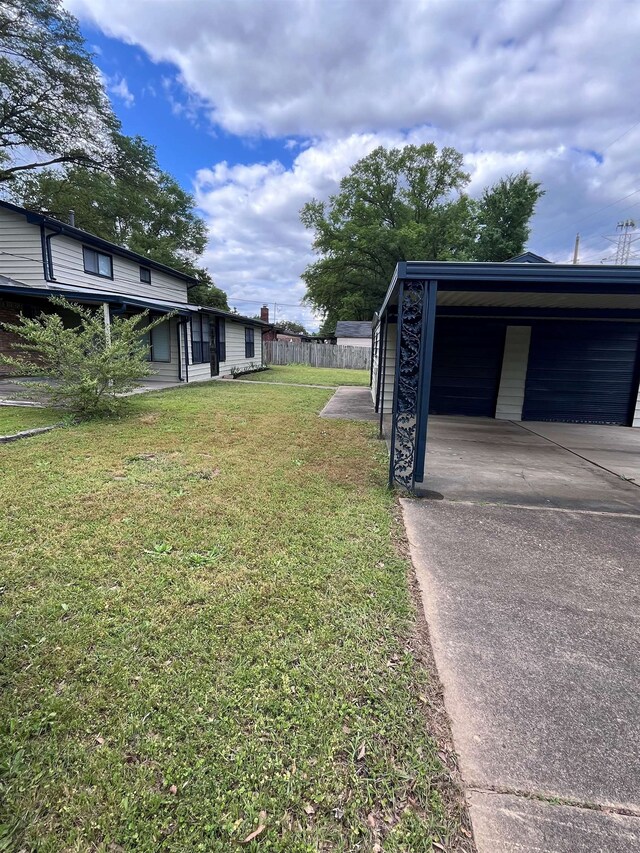 2902 Capri St, Memphis, TN 38118 - view of yard with concrete driveway