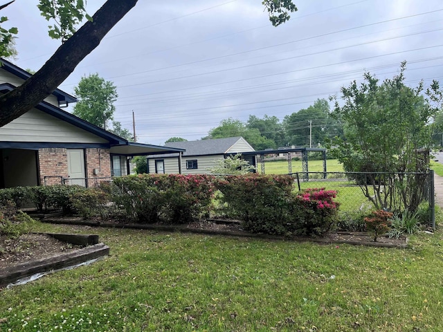 2902 Capri St, Memphis, TN 38118 - view of yard