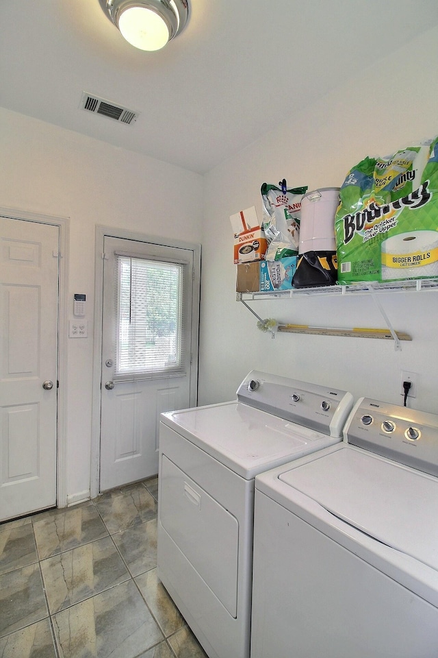 1079 River Isle Dr, Memphis, TN 38103 - washroom featuring separate washer and dryer