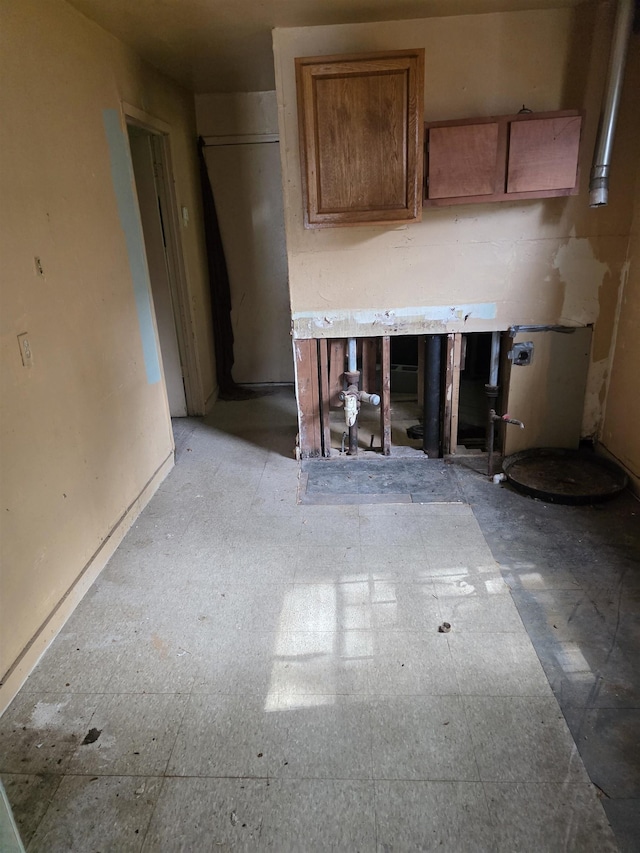 271 Bertha Ave, Memphis, TN 38106 - view of unfurnished living room