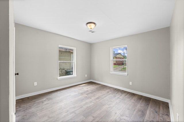 852 Marianna St, Memphis, TN 38114 - spare room featuring hardwood / wood-style floors and baseboards