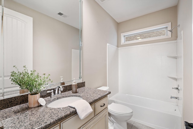 984 Russell Farms Rd, Collierville, TN 38017 - bathroom featuring toilet, vanity, and shower / bathtub combination