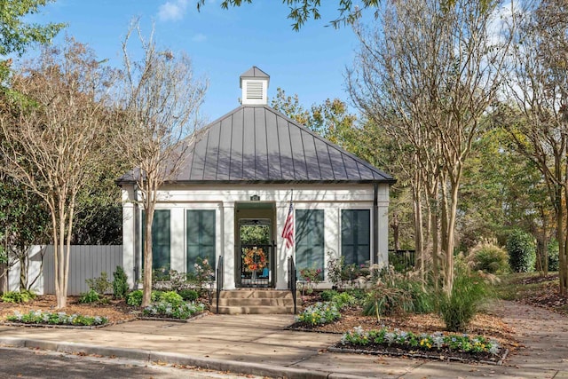 984 Russell Farms Rd, Collierville, TN 38017 - exterior space featuring fence