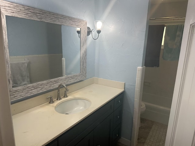 3236 Whitney Rd, Memphis, TN 38128 - full bath featuring toilet and vanity