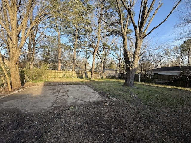 1340 S Perkins Rd, Memphis, TN 38117 - view of yard with a patio area