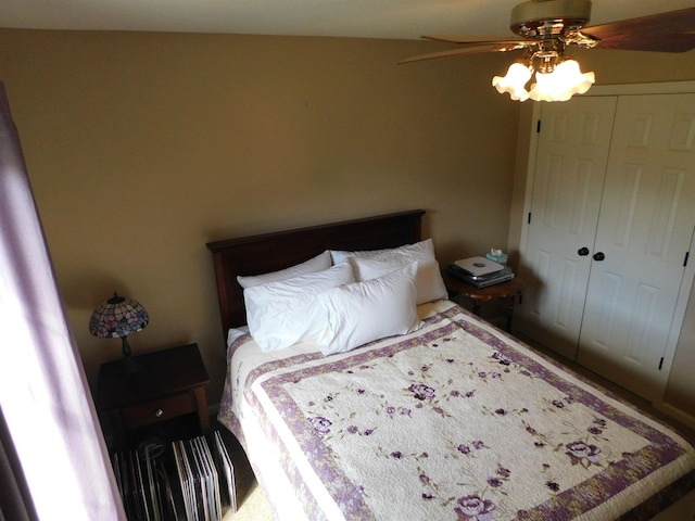 bedroom featuring a closet and ceiling fan