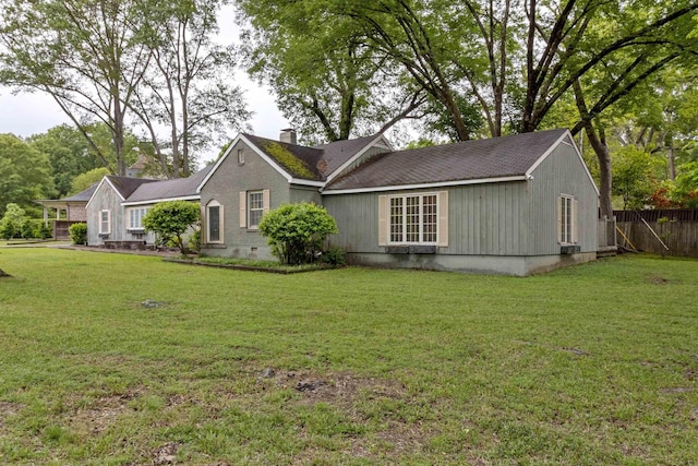 4948 Roane Rd, Memphis, TN 38117 - view of front of house featuring a chimney