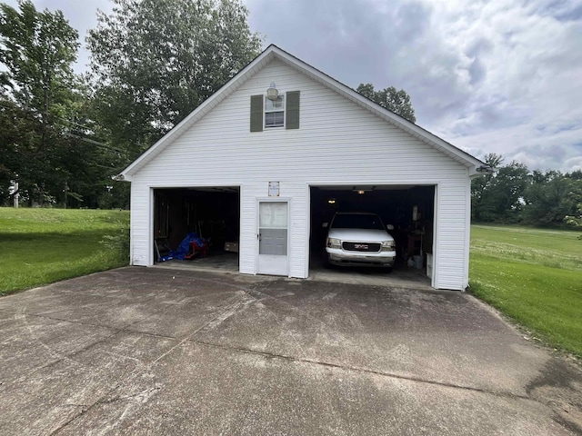 8130 Julie Cv, Millington, TN 38053 - view of detached garage