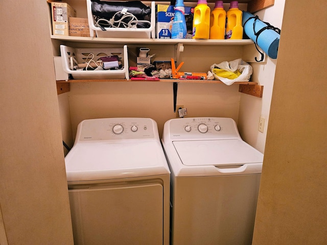 1212 Bristol Dr Unit 1212, Memphis, TN 38119 - clothes washing area featuring washing machine and dryer