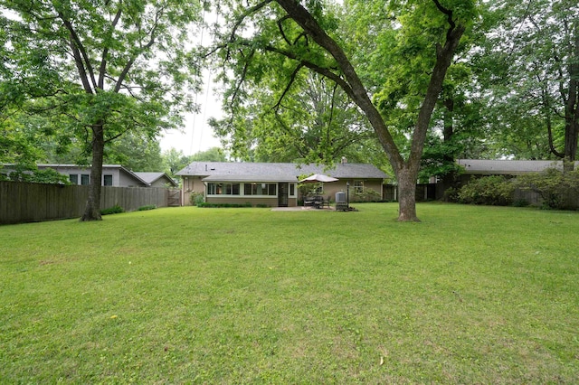 4152 Barfield Rd, Memphis, TN 38117 - view of yard featuring a patio area