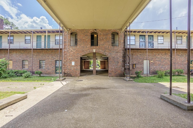 3229 Thirteen Colony Mall Unit 5B, Memphis, TN 38115 - view of front facade with brick siding