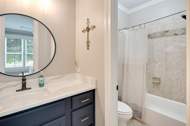 full bath featuring crown molding, toilet, vanity, and shower / tub combo with curtain