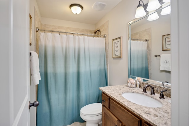 full bathroom featuring vanity, toilet, and a shower with curtain