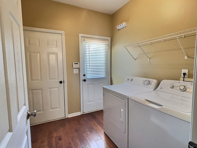 1354 E Island Pl, Memphis, TN 38103 - washroom featuring independent washer and dryer, dark wood-style floors, and baseboards