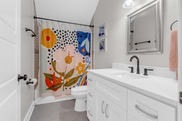 185 Alexander St, Memphis, TN 38111 - full bathroom with tile patterned floors, vanity, toilet, and a shower with shower curtain