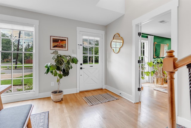 185 Alexander St, Memphis, TN 38111 - foyer featuring wood finished floors and baseboards