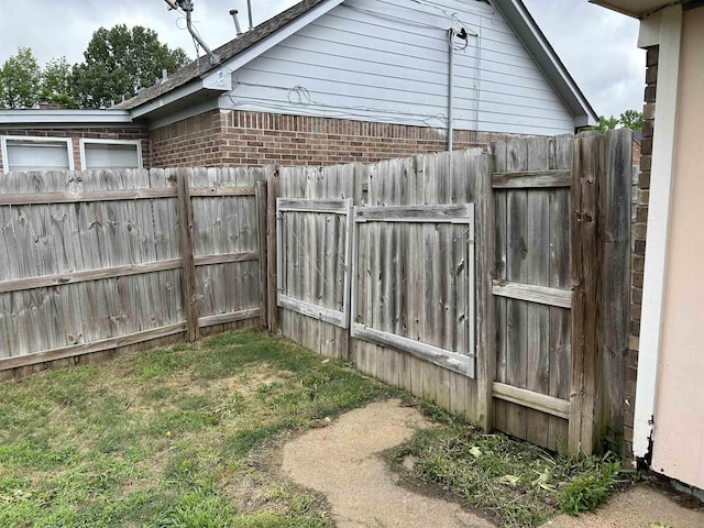 6823 Northknoll Ave, Millington, TN 38053 - view of yard featuring fence