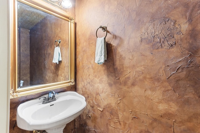 7475 Willey Rd, Germantown, TN 38138 - bathroom with a sink