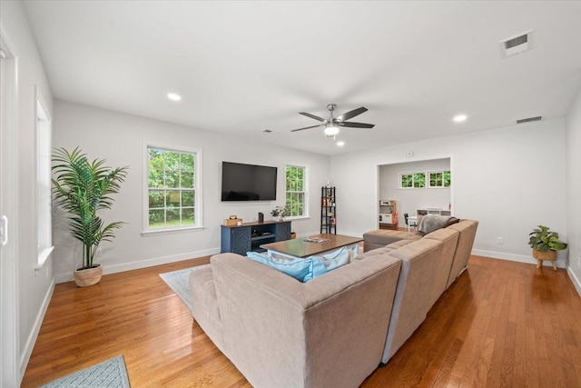 4539 Kings Park Rd, Memphis, TN 38117 - living room featuring light wood-style floors, recessed lighting, baseboards, and ceiling fan