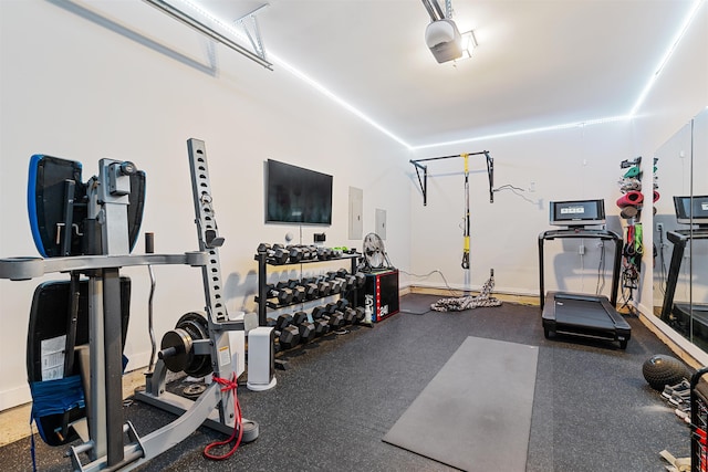 215 Ivy Grove Ln, Collierville, TN 38017 - workout area featuring a garage