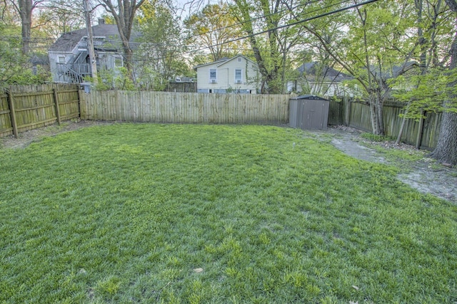 1975 Walker Ave, Memphis, TN 38104 - view of yard featuring a shed and an outdoor structure