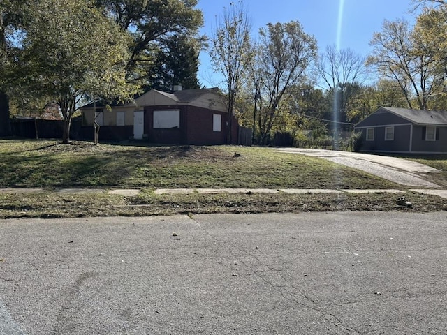 3264 Madewell St, Memphis, TN 38127 - view of side of home