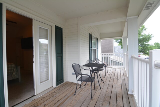 1342 Harbor Park Dr, Memphis, TN 38103 - view of wooden deck