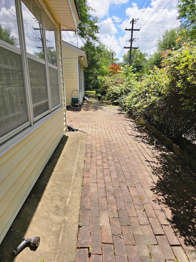 1993 Higbee Ave, Memphis, TN 38104 - view of patio