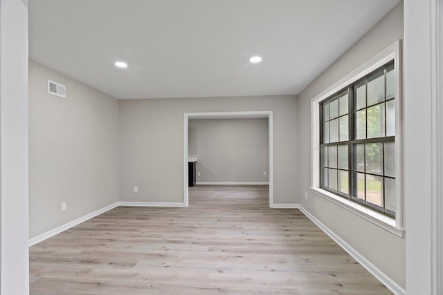 6410 Coteswood Rd, Memphis, TN 38134 - unfurnished room featuring recessed lighting, light wood finished floors, and baseboards