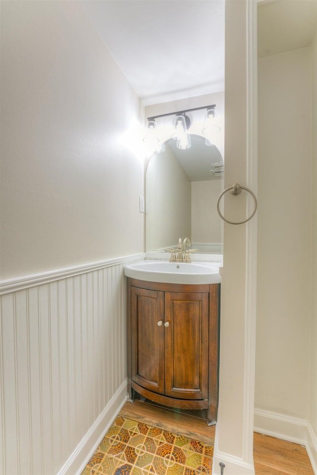 7238 Mcvay Rd, Germantown, TN 38138 - bathroom with wood finished floors and vanity
