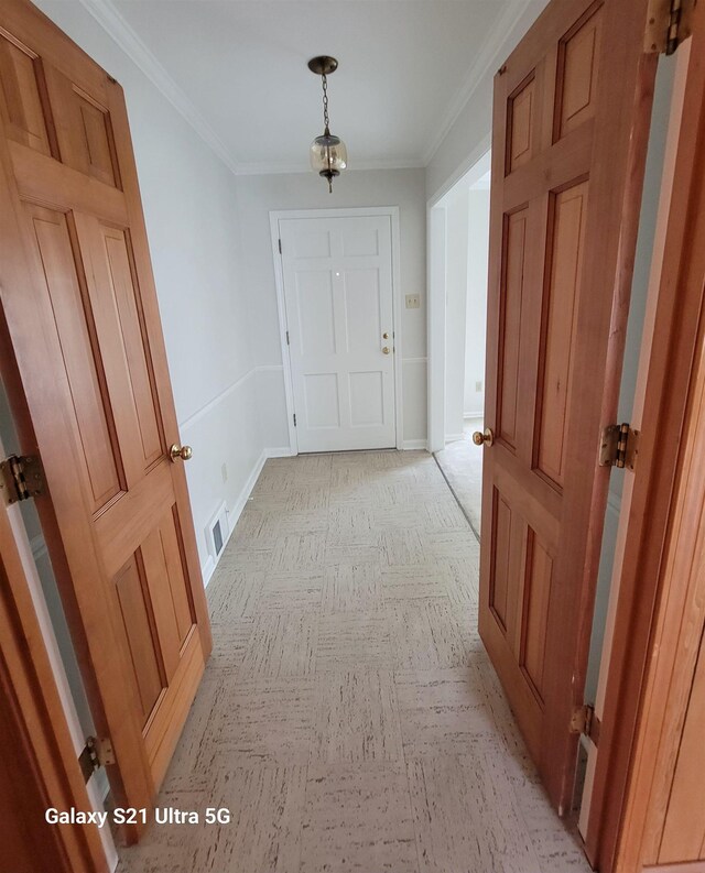 5551 Derron Dr, Memphis, TN 38115 - corridor featuring crown molding and baseboards