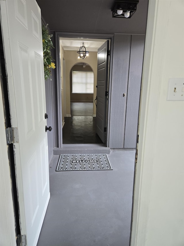 3403 Lynchburg St, Memphis, TN 38134 - hall with arched walkways