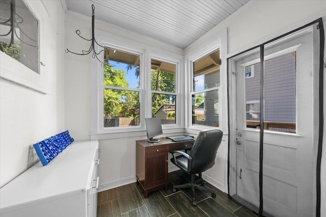2086 Felix Ave, Memphis, TN 38104 - home office with baseboards and wood tiled floors
