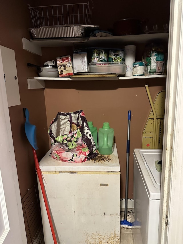 1503 Hope St, Memphis, TN 38111 - washroom with independent washer and dryer