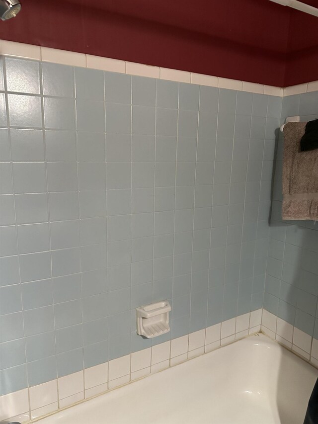 1503 Hope St, Memphis, TN 38111 - bathroom with a tub and a shower
