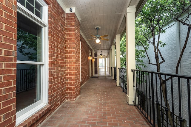 1060 Island Dr, Memphis, TN 38103 - view of patio / terrace featuring ceiling fan